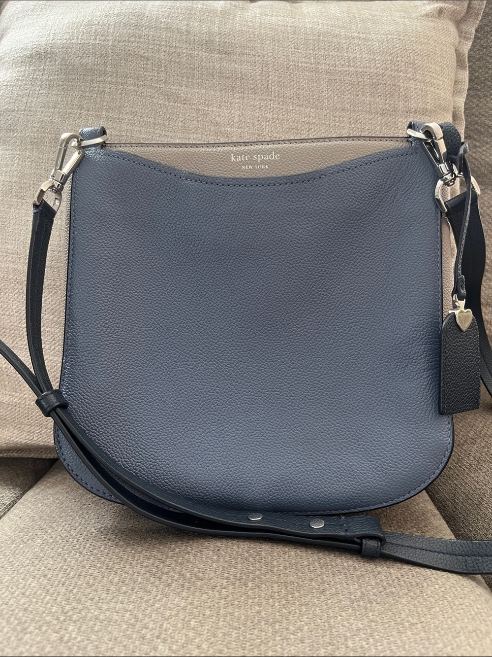 kate spade gray and navy pebbled leather crossbody bag